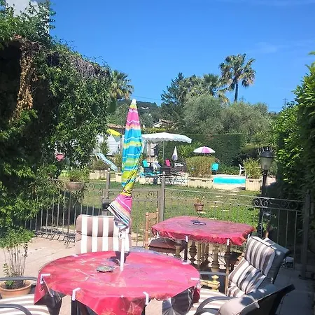 Parfums D'azur Frühstückspension 3*