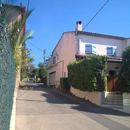 Parfums D'azur Bed and breakfast Le Cannet